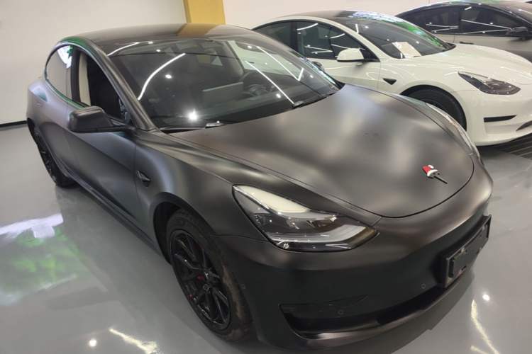 Used Tesla Model 3 2022 Rear-Wheel-Drive Version Front Right 45 Deg