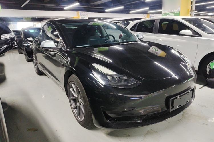 Used Tesla Model 3 2022 Rear-Wheel-Drive Version Front Right 45 Deg