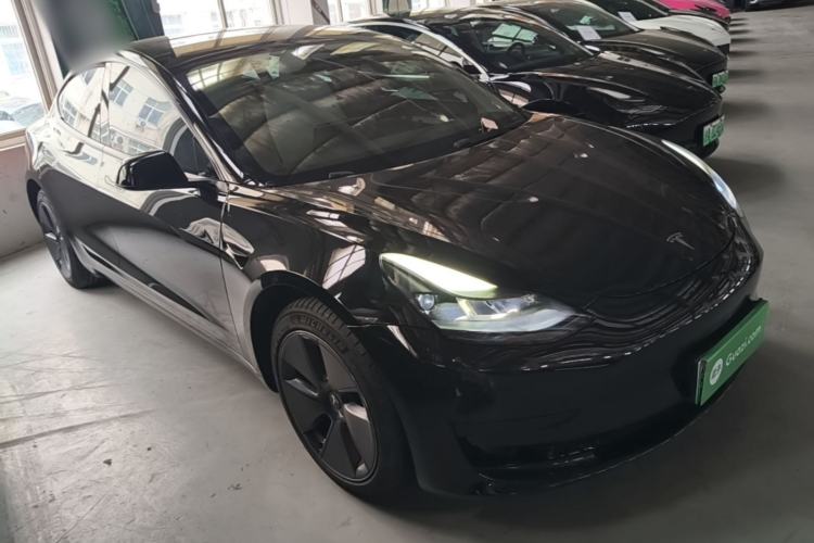 Used Tesla Model 3 2022 Rear-Wheel-Drive Version Front Right 45 Deg