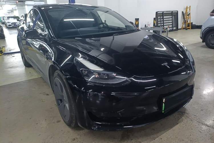 Used Tesla Model 3 2022 Rear-Wheel-Drive Version Front Right 45 Deg