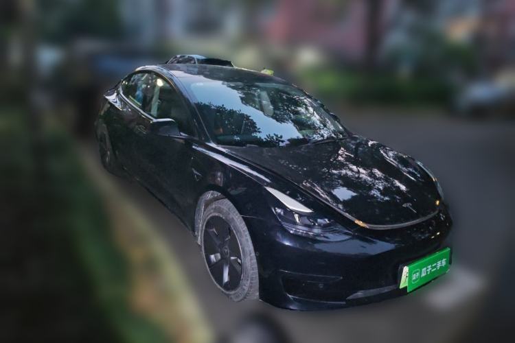Used Tesla Model 3 2022 Rear-Wheel-Drive Version Front Right 45 Deg