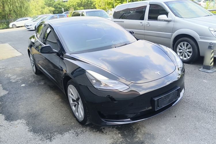Used Tesla Model 3 2022 Rear-Wheel-Drive Version Front Right 45 Deg
