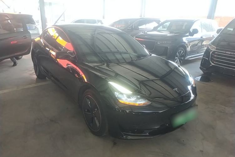 Used Tesla Model 3 2022 Rear-Wheel-Drive Version Front Right 45 Deg