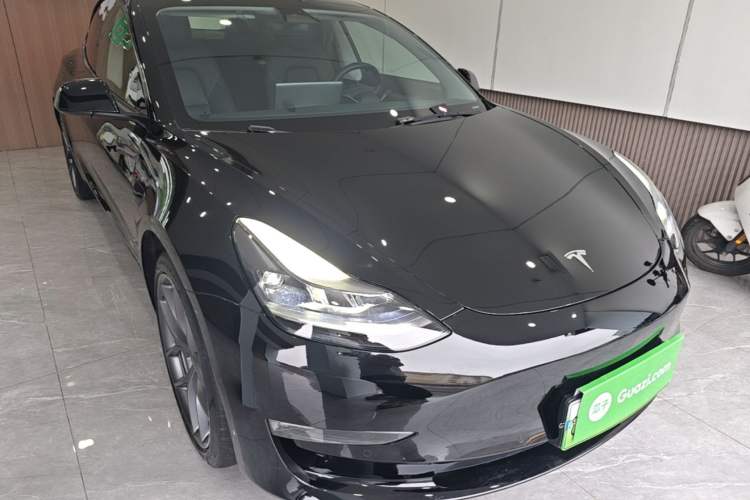 Used Tesla Model 3 2022 Performance High-Performance All-Wheel-Drive Version Front Right 45 Deg