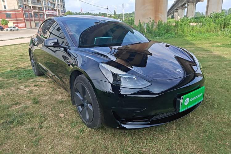 Used Tesla Model 3 2022 Rear-Wheel-Drive Version Front Right 45 Deg