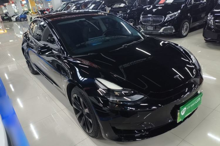 Used Tesla Model 3 2022 Rear-Wheel-Drive Version Front Right 45 Deg