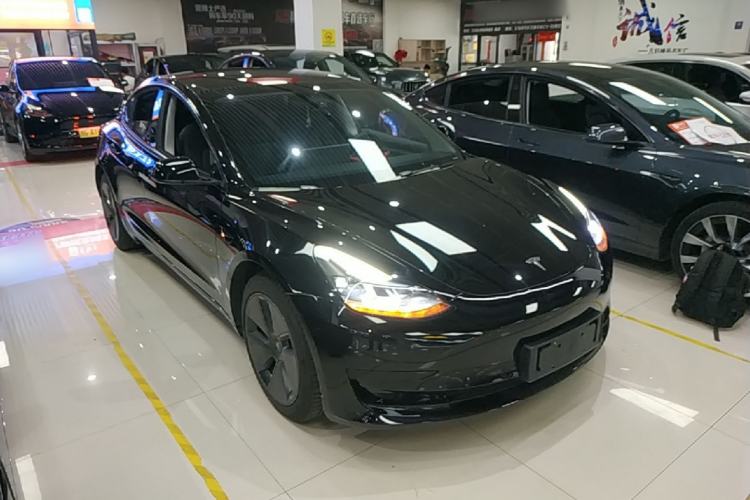 Used Tesla Model 3 2022 Rear-Wheel-Drive Version Front Right 45 Deg