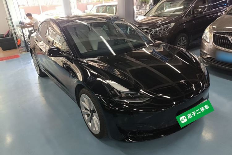 Used Tesla Model 3 2022 Rear-Wheel-Drive Version Front Right 45 Deg