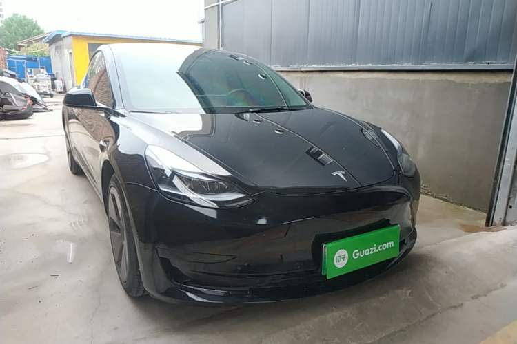 Used Tesla Model 3 2022 Rear-Wheel-Drive Version Front Right 45 Deg