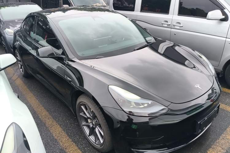 Used Tesla Model 3 2022 Rear-Wheel-Drive Version Front Right 45 Deg