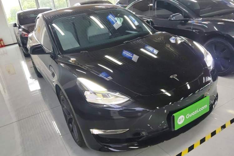 Used Tesla Model 3 2022 Performance High-Performance All-Wheel-Drive Version Front Right 45 Deg