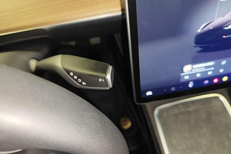 Used Tesla Model 3 2022 Performance High-Performance All-Wheel-Drive Version Gear Lever