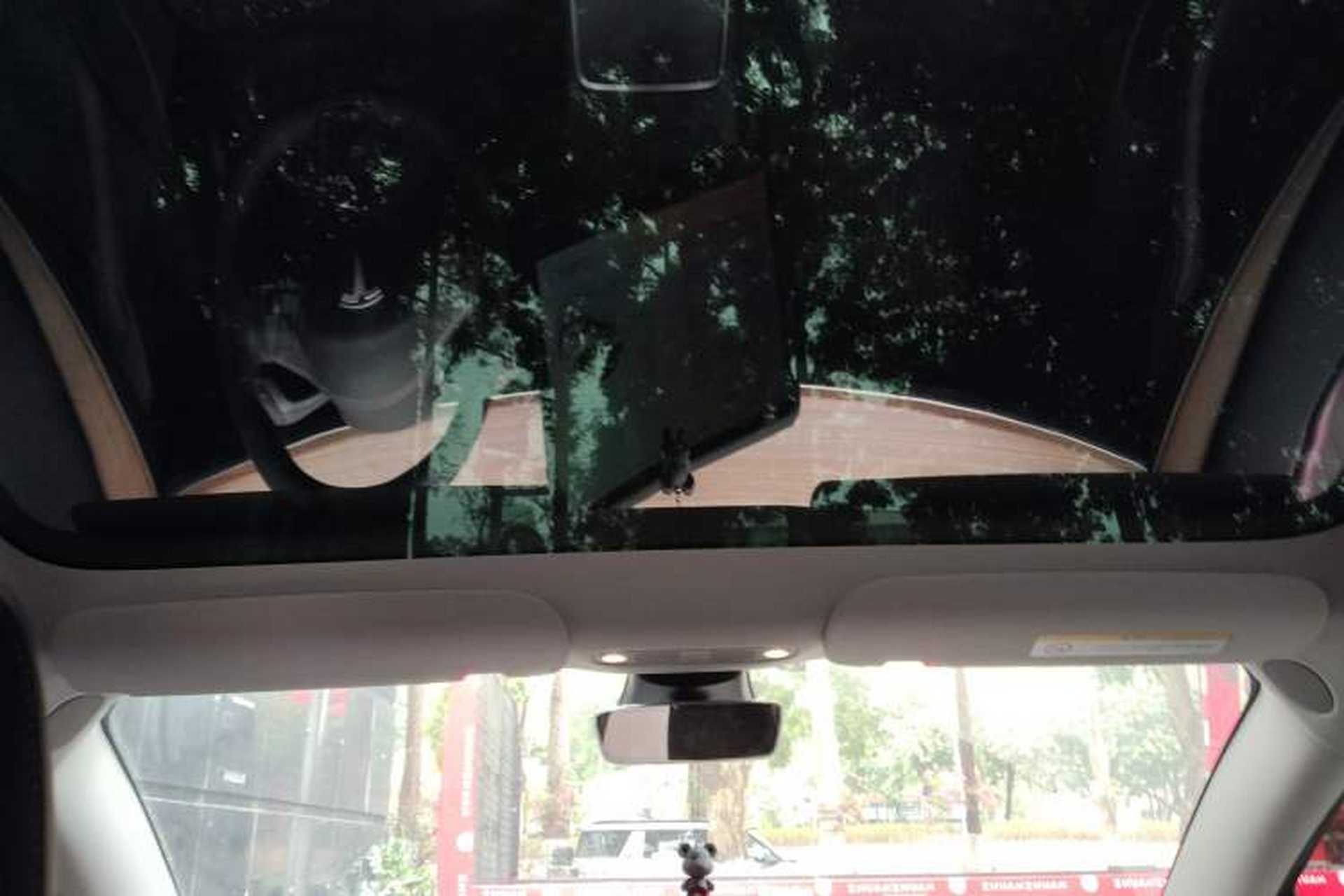 Used Tesla Model 3 2022 Rear-Wheel-Drive Version Headliner