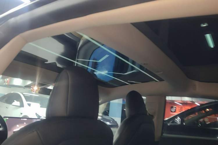 Used Tesla Model 3 2022 Rear-Wheel-Drive Version Headliner