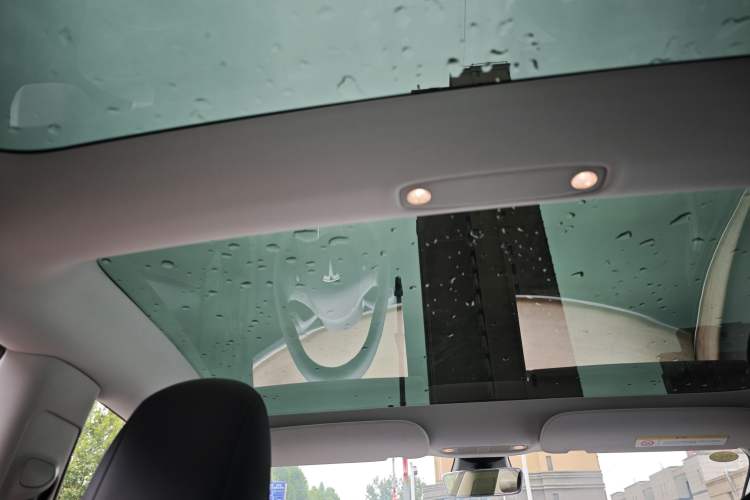 Used Tesla Model 3 2022 Rear-Wheel-Drive Version Headliner