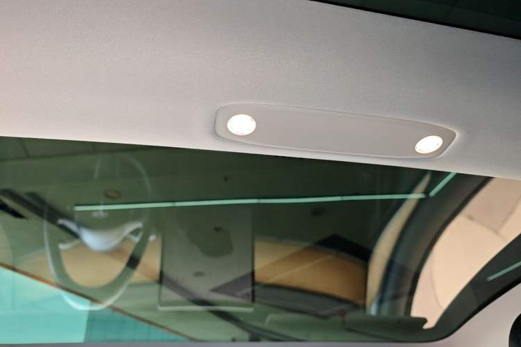 Used Tesla Model 3 2022 Rear-Wheel-Drive Version Headliner