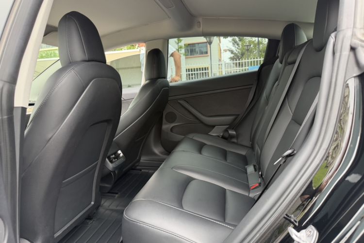 Used Tesla Model 3 2022 Rear-Wheel-Drive Version Interior 1