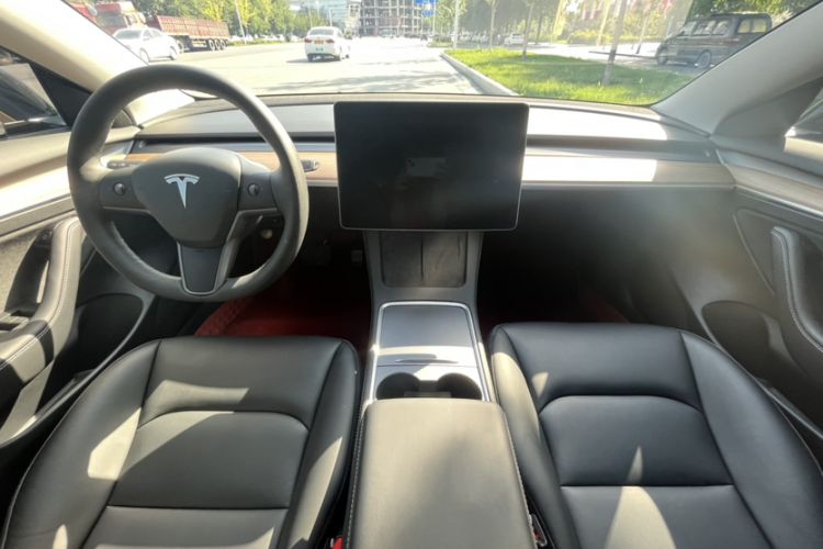 Used Tesla Model 3 2022 Rear-Wheel-Drive Version Interior 1