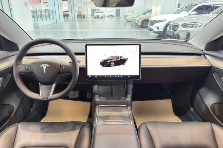 Used Tesla Model 3 2022 Rear-Wheel-Drive Version Interior 1