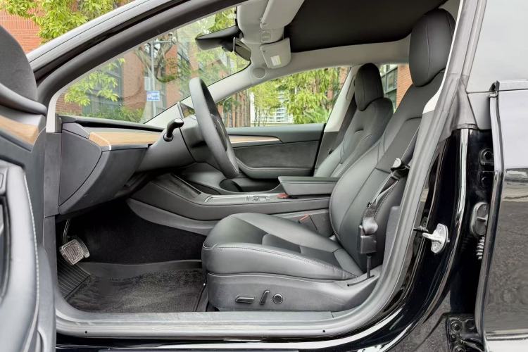 Used Tesla Model 3 2022 Rear-Wheel-Drive Version Interior 1