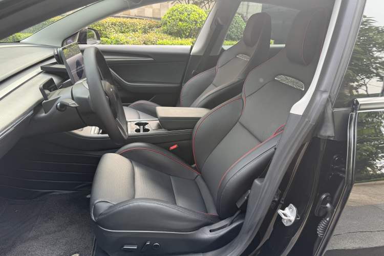 Used Tesla Model 3 2022 Performance High-Performance All-Wheel-Drive Version Interior 1