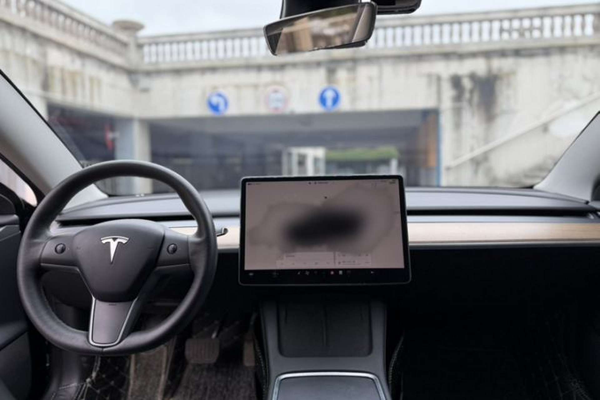 Used Tesla Model 3 2022 Rear-Wheel-Drive Version Interior 1