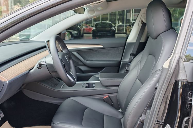Used Tesla Model 3 2022 Rear-Wheel-Drive Version Interior 1