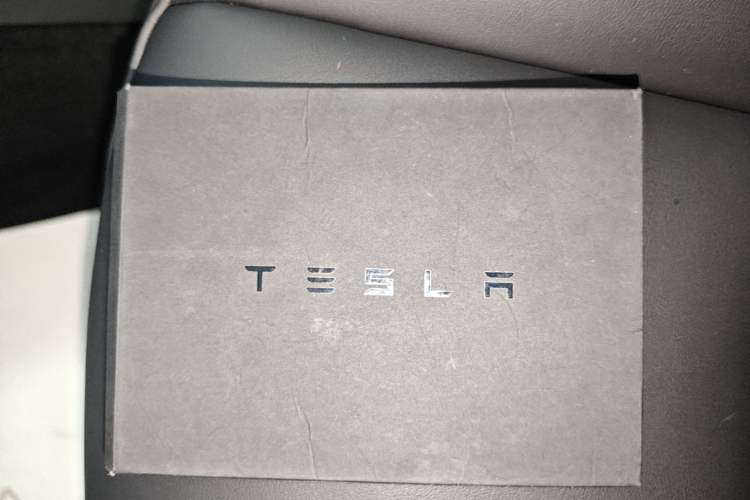 Used Tesla Model 3 2022 Performance High-Performance All-Wheel-Drive Version Interior 1
