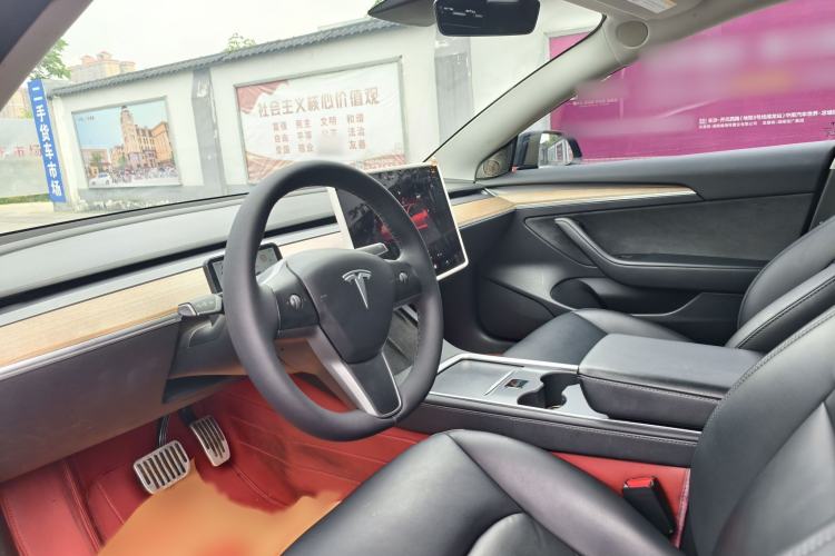 Used Tesla Model 3 2022 Rear-Wheel-Drive Version Interior 1