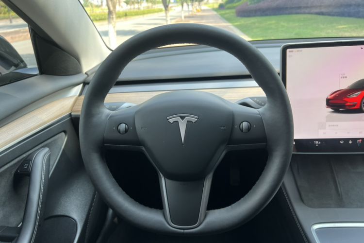 Used Tesla Model 3 2022 Rear-Wheel-Drive Version Interior 1