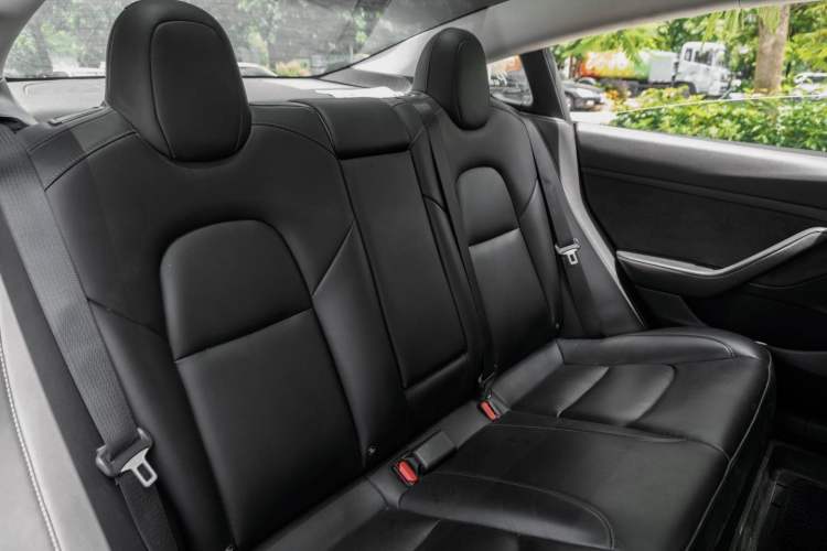 Used Tesla Model 3 2022 Rear-Wheel-Drive Version Interior 1