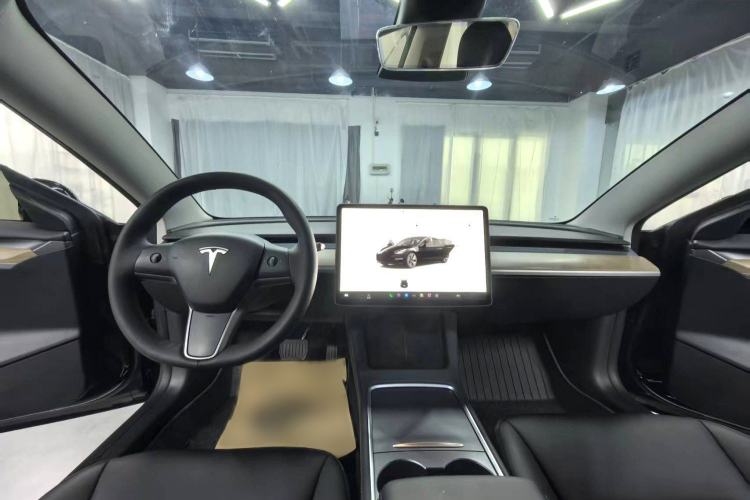 Used Tesla Model 3 2022 Rear-Wheel-Drive Version Interior 1