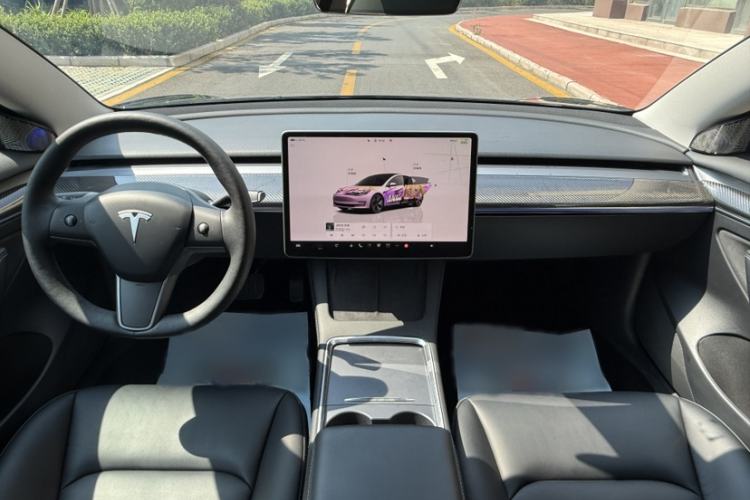 Used Tesla Model 3 2022 Rear-Wheel-Drive Version Interior 2