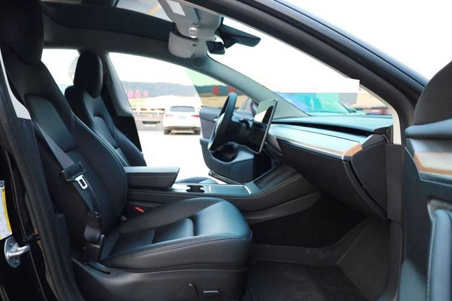 Used Tesla Model 3 2022 Rear-Wheel-Drive Version Interior 2