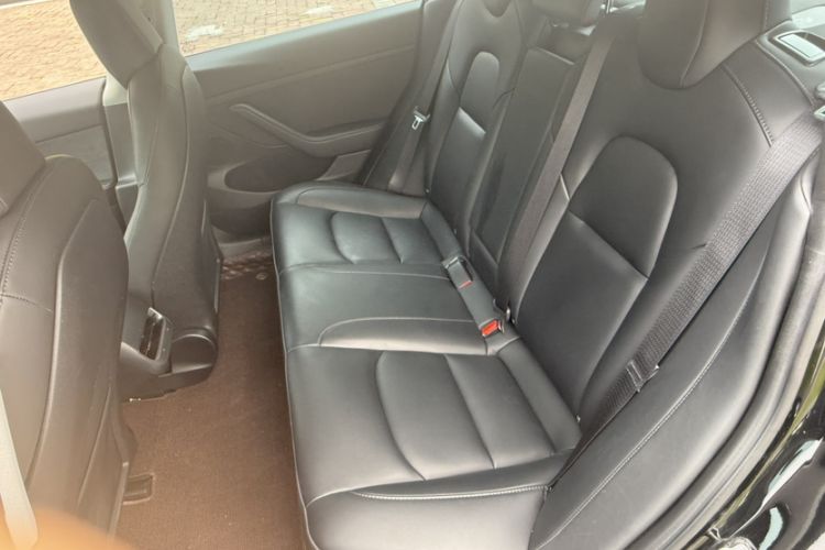 Used Tesla Model 3 2022 Rear-Wheel-Drive Version Interior 2