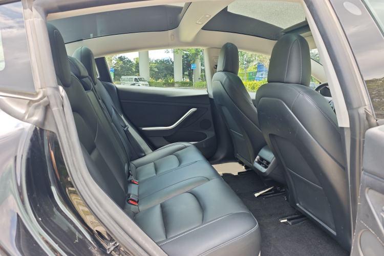 Used Tesla Model 3 2022 Rear-Wheel-Drive Version Interior 2