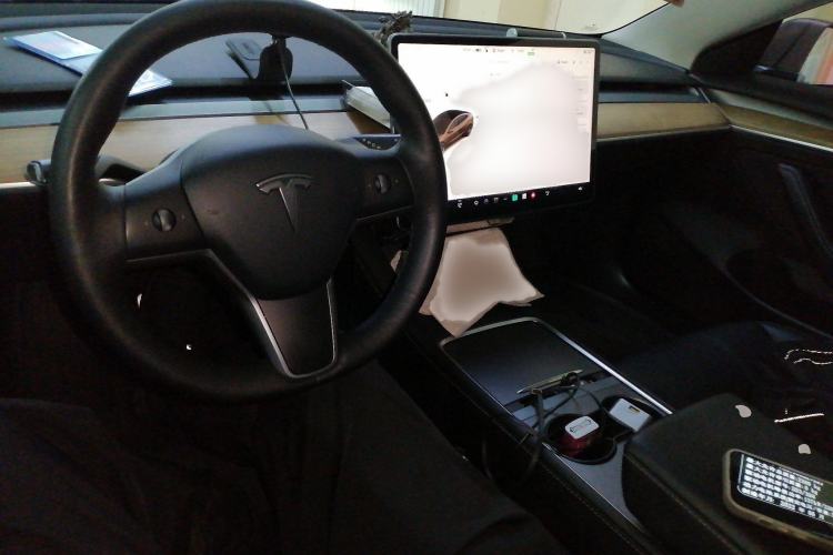 Used Tesla Model 3 2022 Performance High-Performance All-Wheel-Drive Version Interior 2