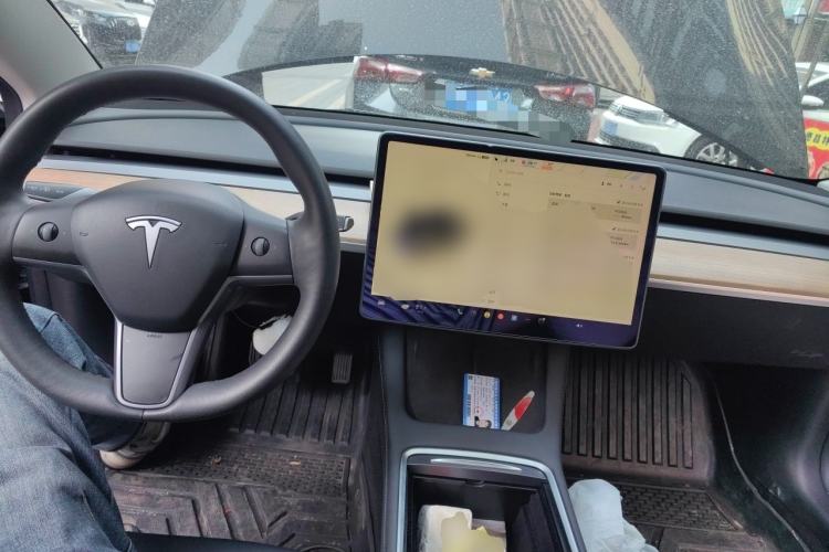Used Tesla Model 3 2022 Rear-Wheel-Drive Version Interior 2