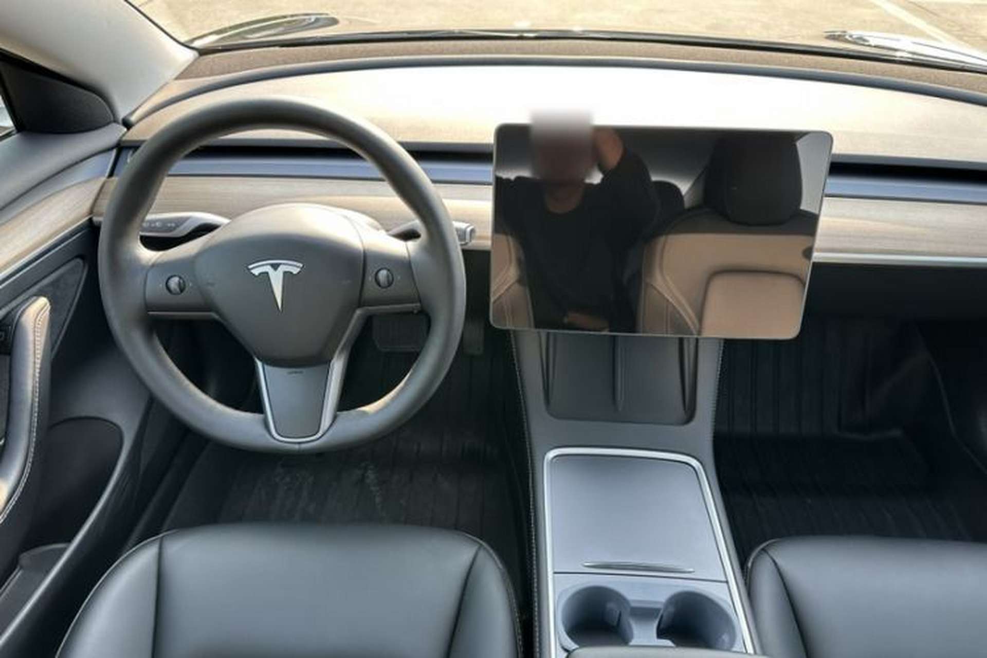 Used Tesla Model 3 2022 Rear-Wheel-Drive Version Interior 2