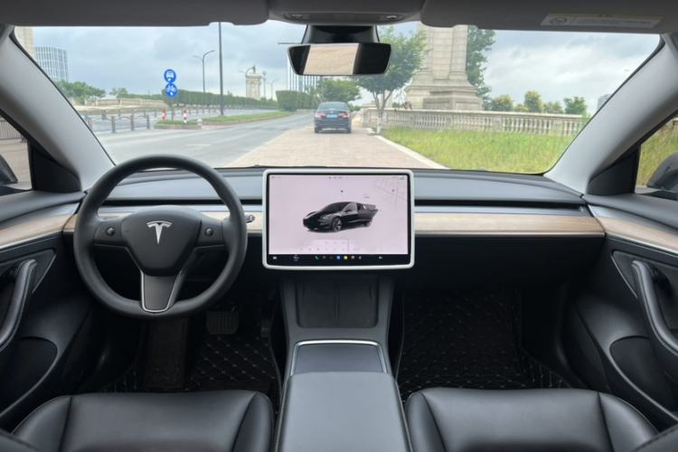 Used Tesla Model 3 2022 Rear-Wheel-Drive Version Interior 2