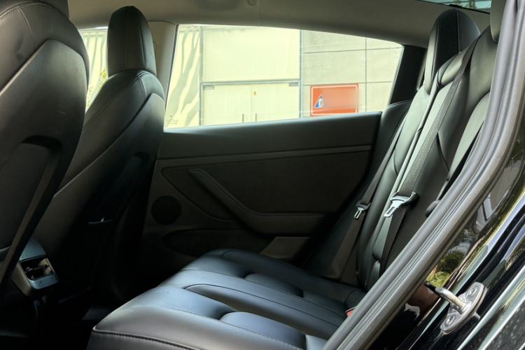 Used Tesla Model 3 2022 Rear-Wheel-Drive Version Interior 2