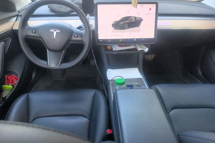 Used Tesla Model 3 2022 Rear-Wheel-Drive Version Interior 2