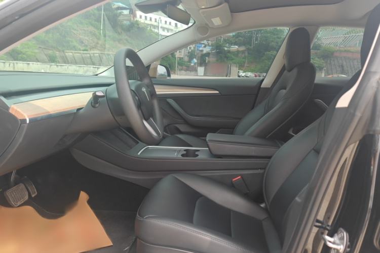 Used Tesla Model 3 2022 Rear-Wheel-Drive Version Interior 2