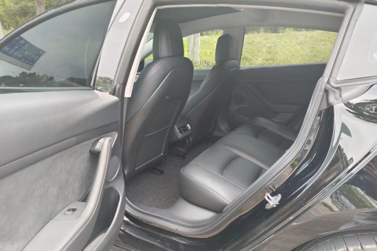 Used Tesla Model 3 2022 Rear-Wheel-Drive Version Interior 2