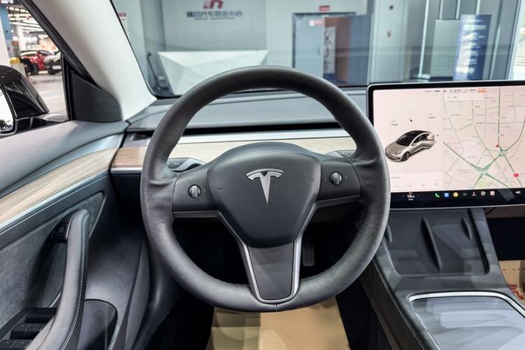 Used Tesla Model 3 2022 Rear-Wheel-Drive Version Interior 2