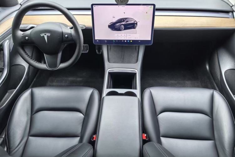 Used Tesla Model 3 2022 Rear-Wheel-Drive Version Interior 3