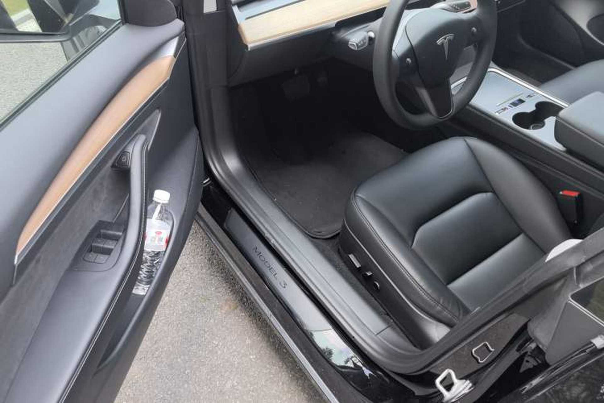 Used Tesla Model 3 2022 Rear-Wheel-Drive Version Interior 3