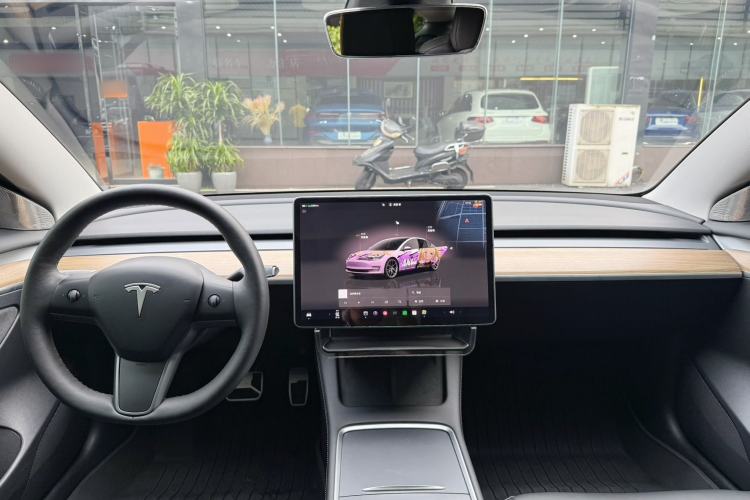 Used Tesla Model 3 2022 Rear-Wheel-Drive Version Interior 3