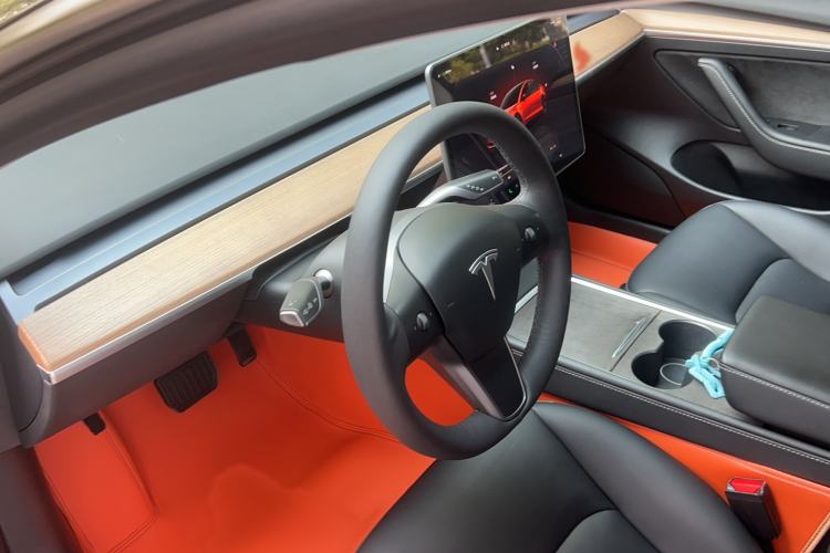 Used Tesla Model 3 2022 Rear-Wheel-Drive Version Interior 3