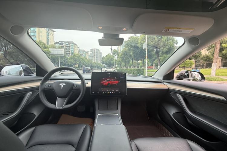Used Tesla Model 3 2022 Rear-Wheel-Drive Version Interior 3
